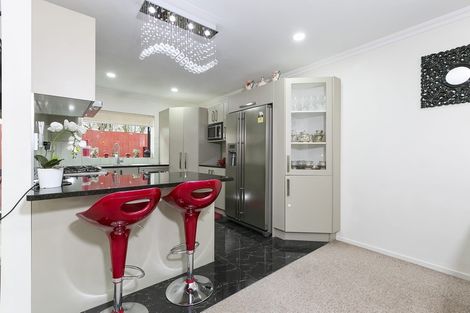 Photo of property in 27 Ellis Avenue, Mount Roskill, Auckland, 1041