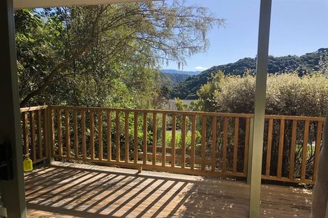 Photo of property in 21 Amelia Crescent, Waikawa, Picton, 7220