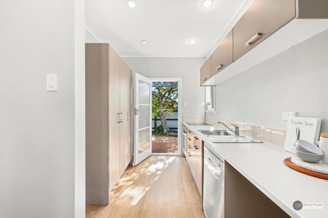 Photo of property in 2/2 Bentinck Street, Wallaceville, Upper Hutt, 5018