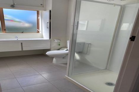 Photo of property in 2/13 Walter Street, Hauraki, Auckland, 0622