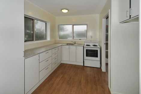 Photo of property in 2/98 Carlisle Road, Browns Bay, Auckland, 0632