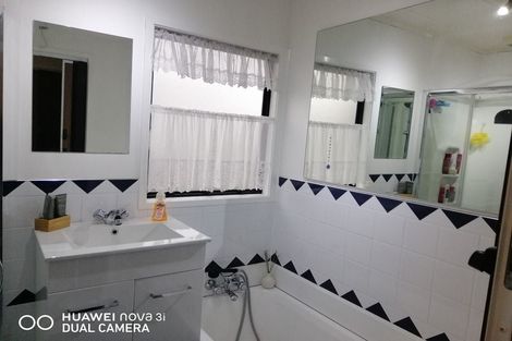 Photo of property in 221 Mahia Road, Wattle Downs, Auckland, 2103