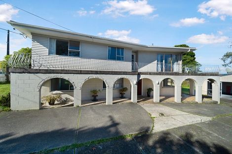 Photo of property in 381 Triangle Road, Henderson, Auckland, 0610