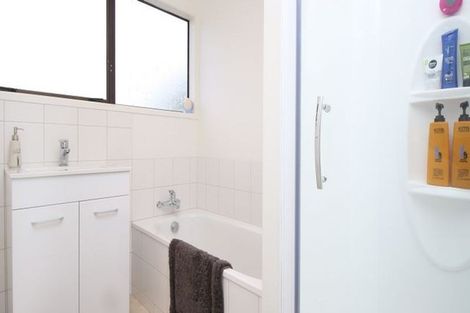 Photo of property in 142 Moire Road, West Harbour, Auckland, 0618