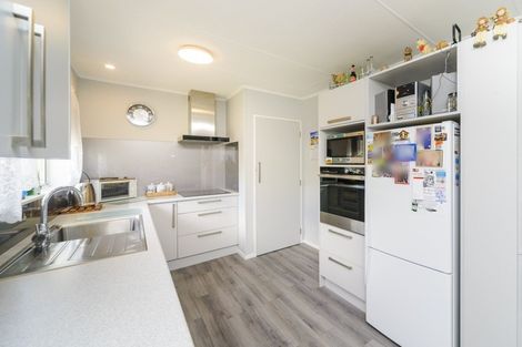 Photo of property in 4 Christian Place, Awapuni, Palmerston North, 4412