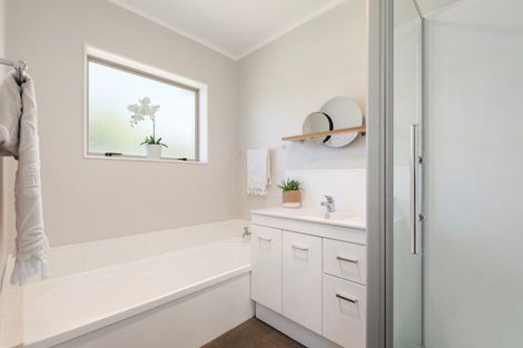 Photo of property in 9 Blake Boulevard, Papamoa Beach, Papamoa, 3118