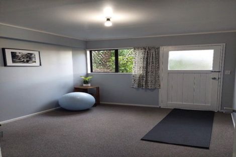 Photo of property in 6 Jacaranda Grove, Maungaraki, Lower Hutt, 5010