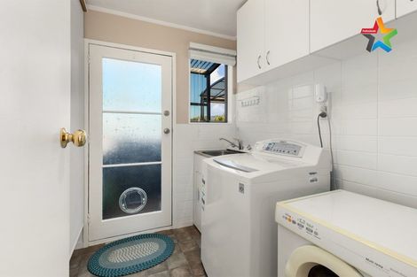 Photo of property in 3 Waipounamu Drive, Kelson, Lower Hutt, 5010