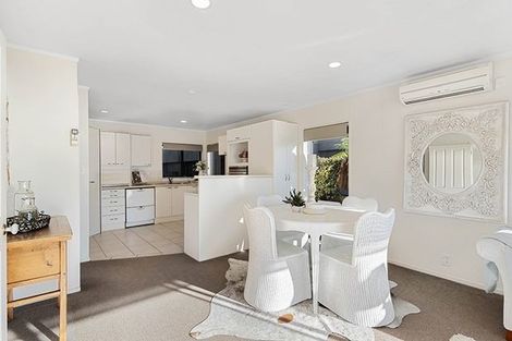 Photo of property in 110 Clovelly Road, Bucklands Beach, Auckland, 2012