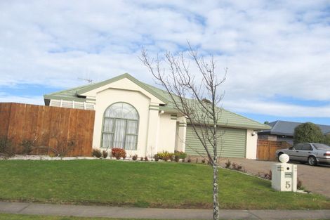 Photo of property in 5 Ben Lomond Place, Nawton, Hamilton, 3200