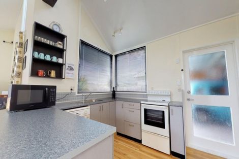 Photo of property in 32 Saint Annes Street, Levin, 5510