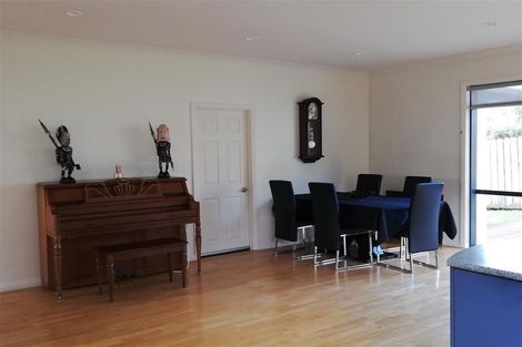 Photo of property in 19 Virginia Street, Henderson, Auckland, 0612