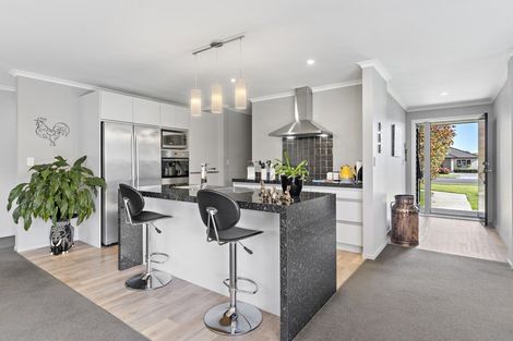 Photo of property in 61 Armstrong Avenue, Carterton, 5713