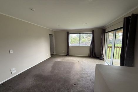 Photo of property in 69 La Rosa Street, Green Bay, Auckland, 0604
