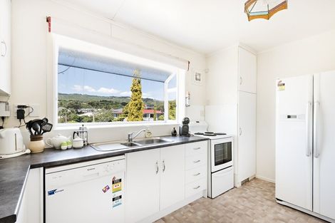 Photo of property in 20 Redwood Avenue, Tawa, Wellington, 5028