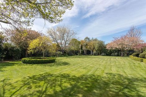 Photo of property in 4 Wilkinsons Road, Harewood, Christchurch, 8051