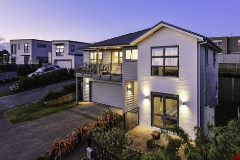 Photo of property in 77 Calluna Crescent, Totara Heights, Auckland, 2105