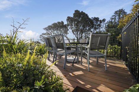 Photo of property in 1 Kawaroa Close, New Plymouth, 4310