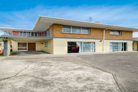 Photo of property in 46 Matuhi Rise, Henderson, Auckland, 0612