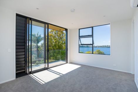Photo of property in 14 Macbeth Court, Milford, Auckland, 0620