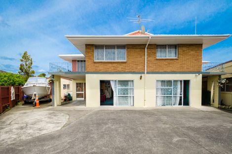 Photo of property in 46 Matuhi Rise, Henderson, Auckland, 0612