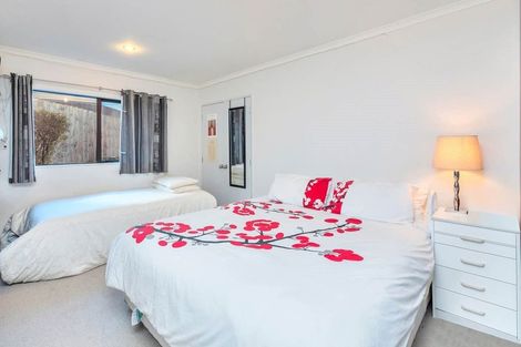 Photo of property in 41 San Marino Drive West, Henderson, Auckland, 0612