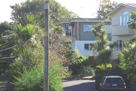 Photo of property in 2/308 Beach Road, Campbells Bay, Auckland, 0630