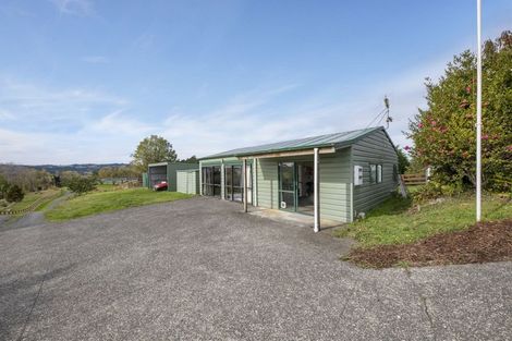 Photo of property in 93 James Mackie Road, Helensville, 0875