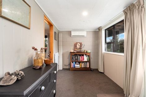 Photo of property in 2 Hugh Avenue, Hamurana, Rotorua, 3097
