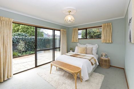 Photo of property in 32 Saint Martins Road, Saint Martins, Christchurch, 8022