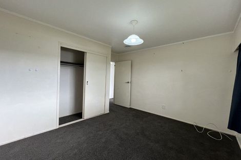 Photo of property in 1/8 Tusac Place, Totara Vale, Auckland, 0627