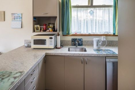 Photo of property in 4a Nikau Street, Eastbourne, Lower Hutt, 5013