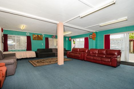 Photo of property in 46 Matuhi Rise, Henderson, Auckland, 0612