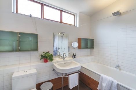 Photo of property in 67 Austin Street, Mount Victoria, Wellington, 6011