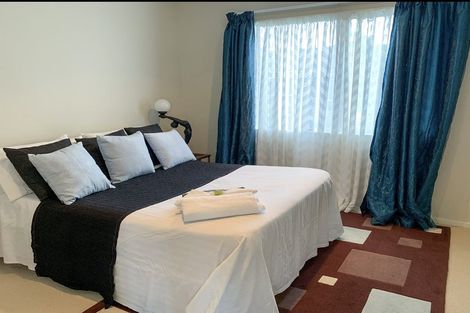 Photo of property in 106 Meadowland Drive, Somerville, Auckland, 2014