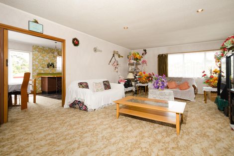 Photo of property in 46 Matuhi Rise, Henderson, Auckland, 0612