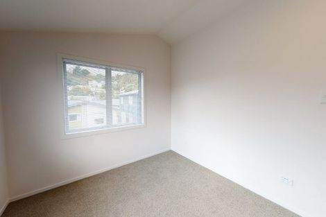 Photo of property in 8/61 Black Rock Road, Newlands, Wellington, 6037