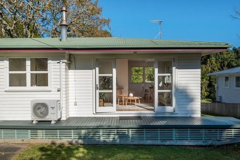 Photo of property in 132 Lancaster Road, Beach Haven, Auckland, 0626