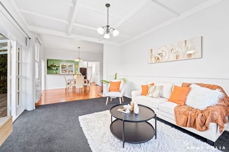 Photo of property in 221 Henderson Valley Road, Henderson, Auckland, 0612