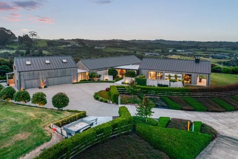 Photo of property in 67 Riordan Lane, Whitford, Manurewa, 2576