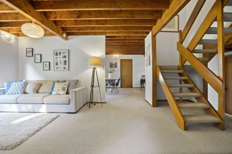 Photo of property in 37 Mappin Place, Chatswood, Auckland, 0626