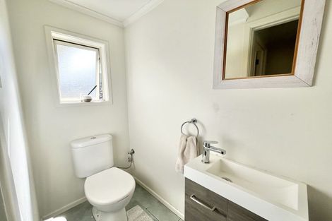 Photo of property in 10 Green Road, Panmure, Auckland, 1072
