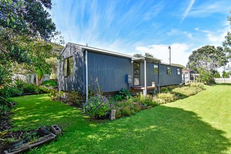 Photo of property in 4 Mission Road, Port Waikato, Tuakau, 2695