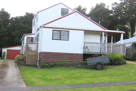Photo of property in 15 Hakea Place, Totara Heights, Auckland, 2105