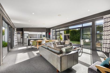 Photo of property in 2 Oakley Drive, Prebbleton, 7604