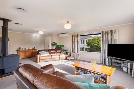 Photo of property in 10 Avon Street, Rongotea, 4476