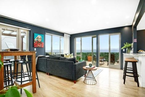 Photo of property in 96b Nicholson Road, Khandallah, Wellington, 6035