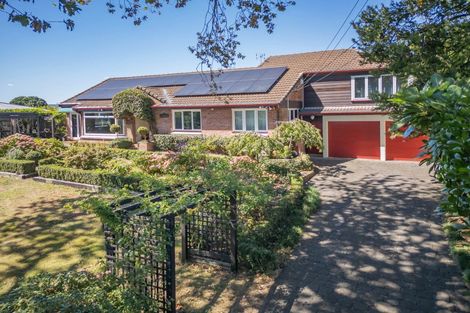Photo of property in 40 Youngs Road, Papakura, 2110