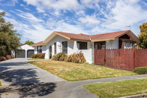 Photo of property in 57 Karnak Crescent, Russley, Christchurch, 8042