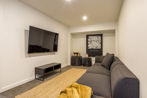 Photo of property in 8c Huka Road, Birkenhead, Auckland, 0626